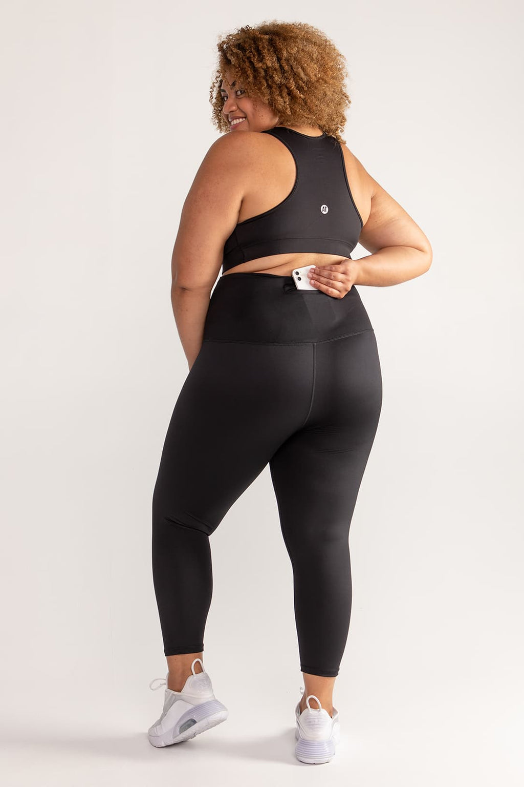 ultra-high-waisted-gym-tights-black-plussize2-back
